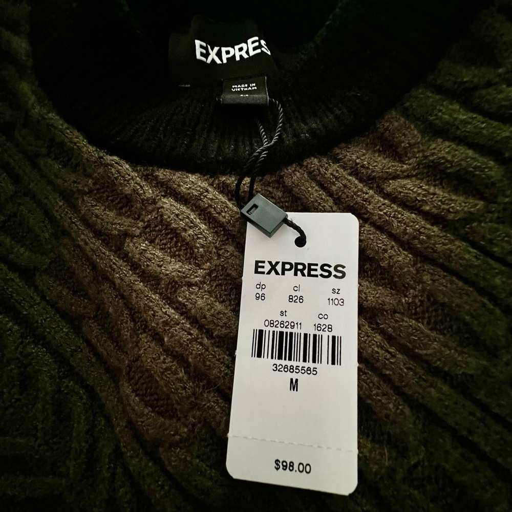 Sweater - Picture 3 of 9